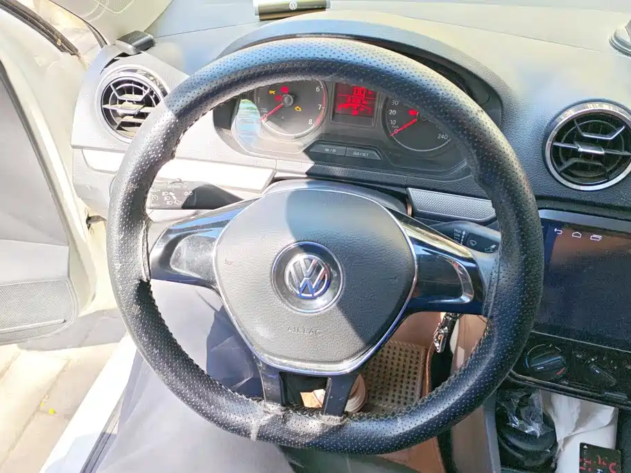 Volkswagen Jetta — миниатюра 15