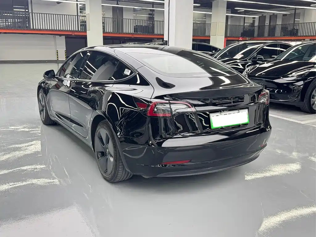 Tesla Model 3 — миниатюра 16