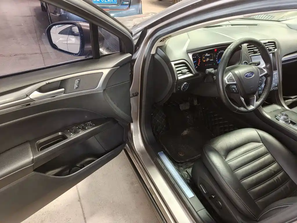 Ford Mondeo — миниатюра 16