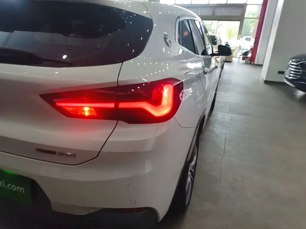 BMW X2 — миниатюра 8