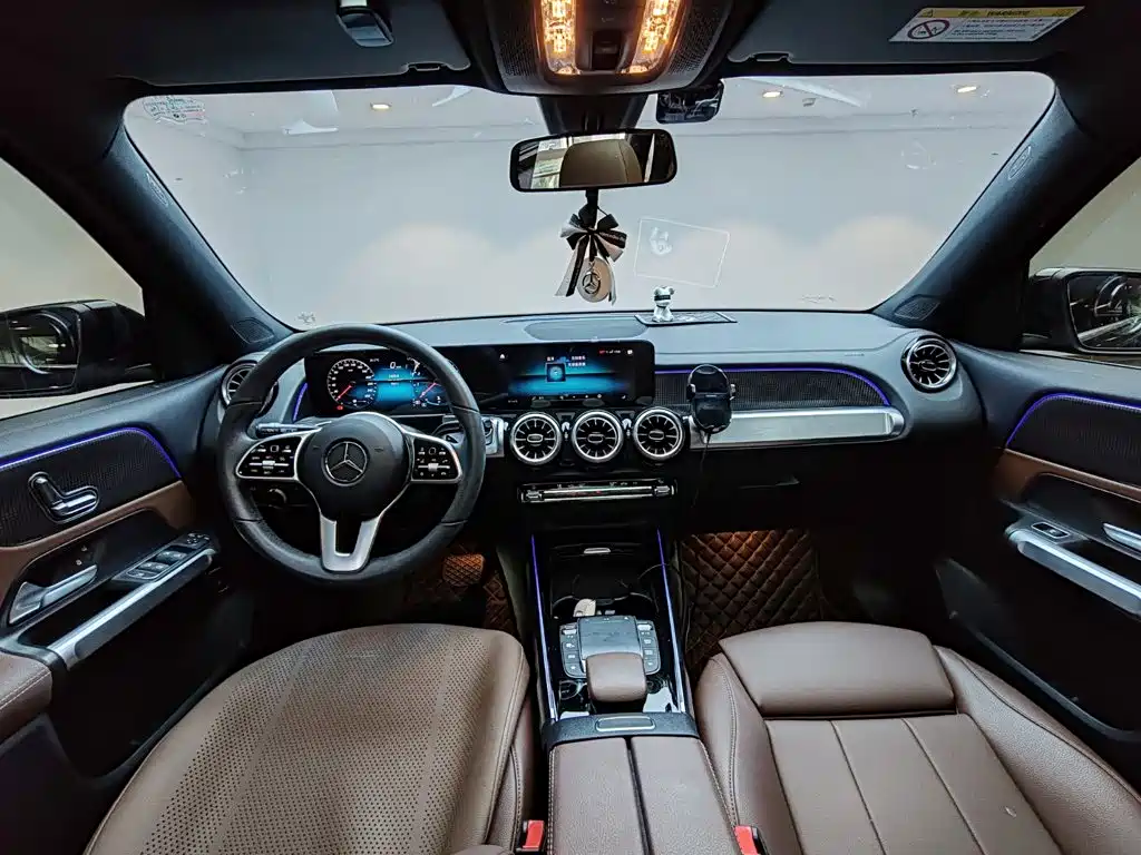 Mercedes-Benz GLB — миниатюра 8