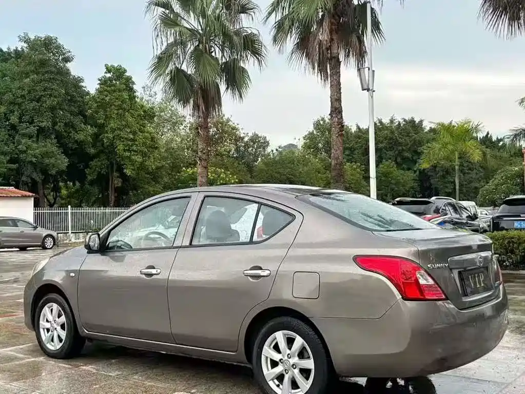 Nissan Sunny 2011 1.5XE CVT Comfort
