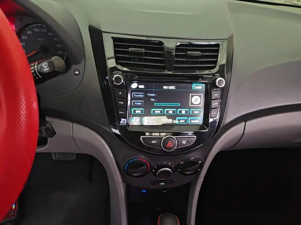 Hyundai Verna — миниатюра 13