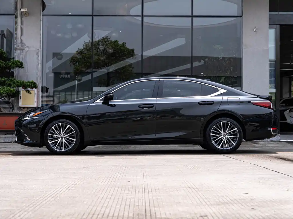 Lexus ES — миниатюра 4