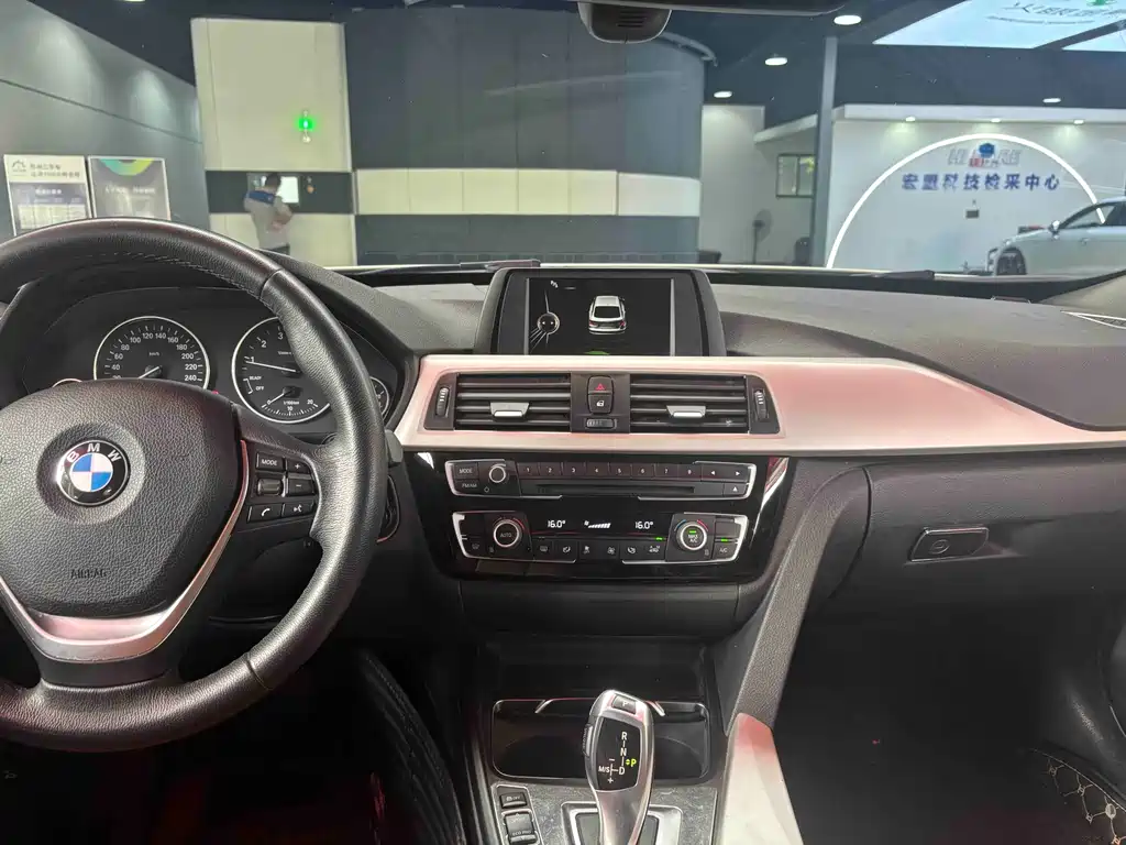 BMW 3 Series GT — миниатюра 5