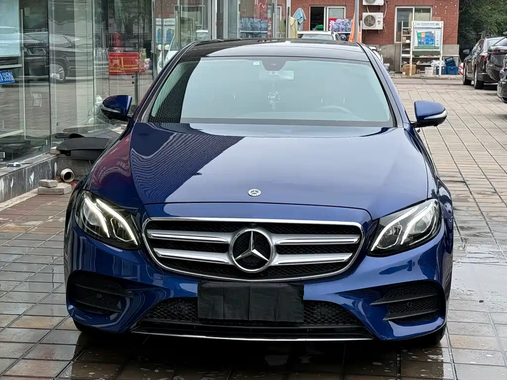Mercedes-Benz E-Class — миниатюра 2