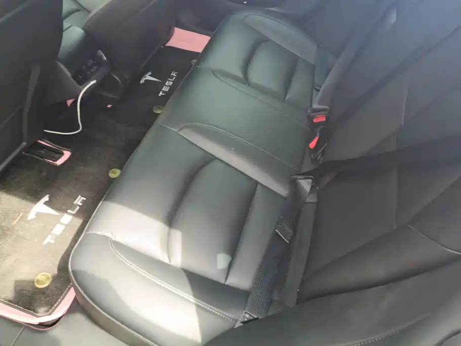 Tesla Model 3 — миниатюра 11
