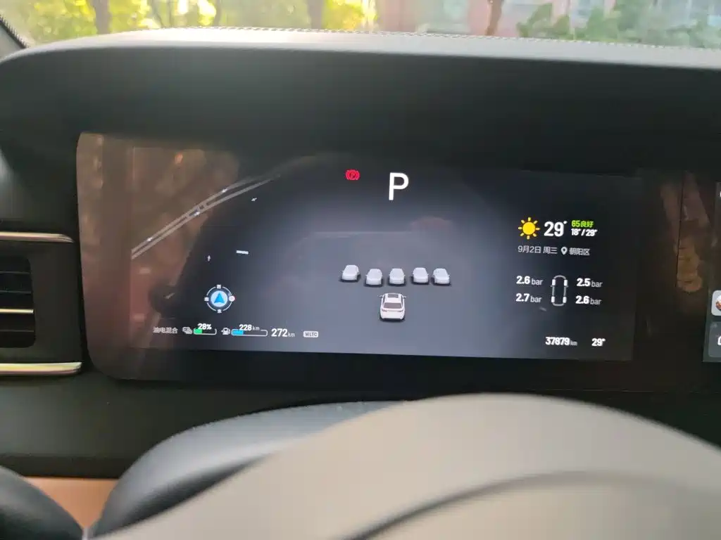 Li Auto Li ONE — миниатюра 12