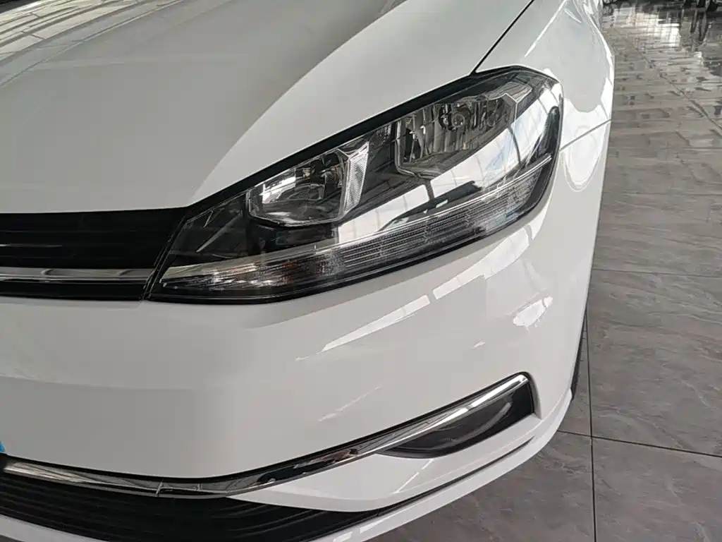 Volkswagen Golf — миниатюра 24