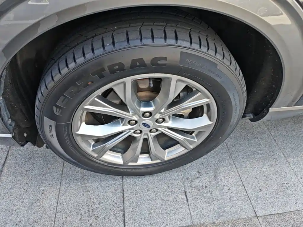 Ford Explorer — миниатюра 23