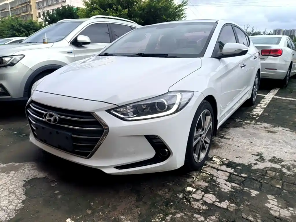 Hyundai Elantra — миниатюра 2