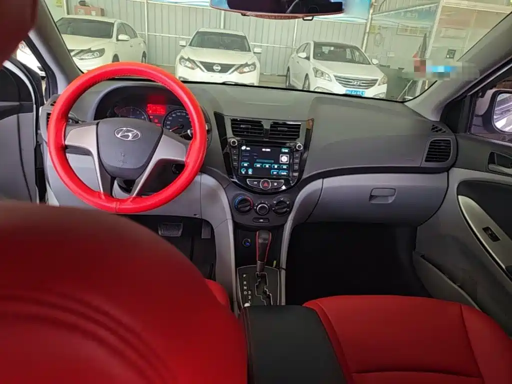 Hyundai Verna — миниатюра 10