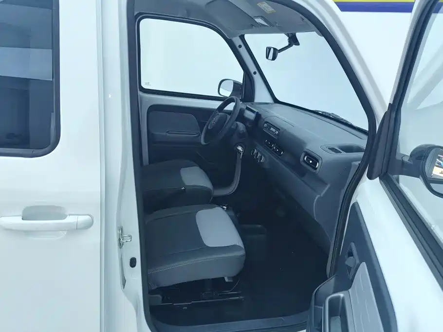 Wuling Zhiguang EV — миниатюра 8