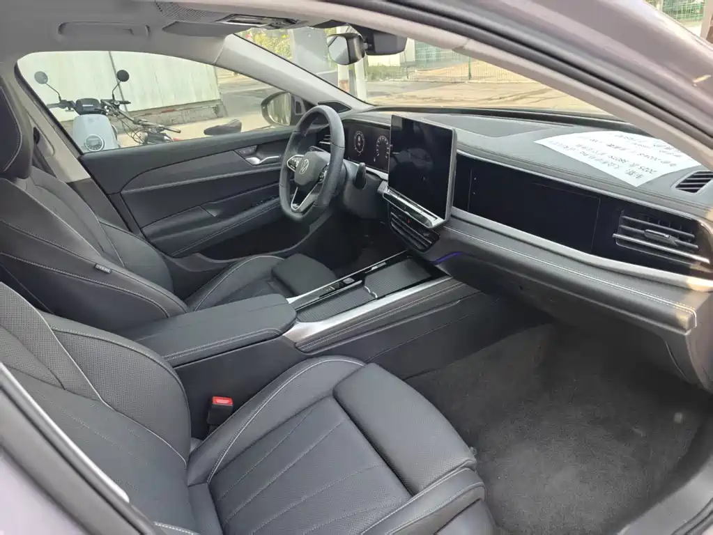 Volkswagen Passat 2025 Pro 380TSI