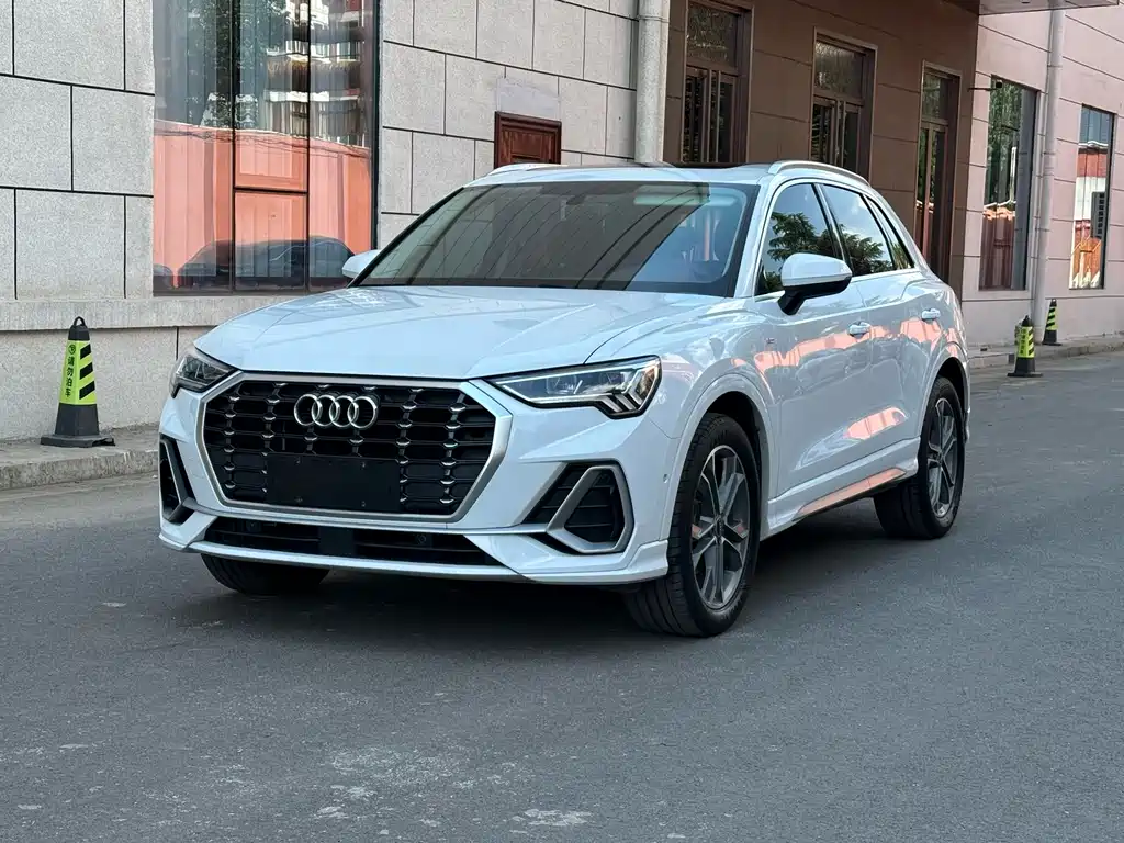 Audi Q3 2022 35 TFSI Fashion Dynamic Type