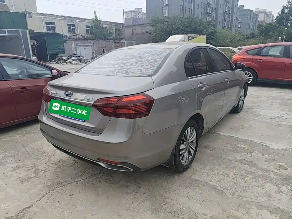 Geely Emgrand — миниатюра 7