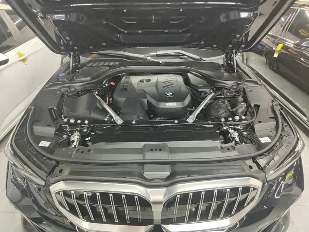 BMW 5 Series — миниатюра 20
