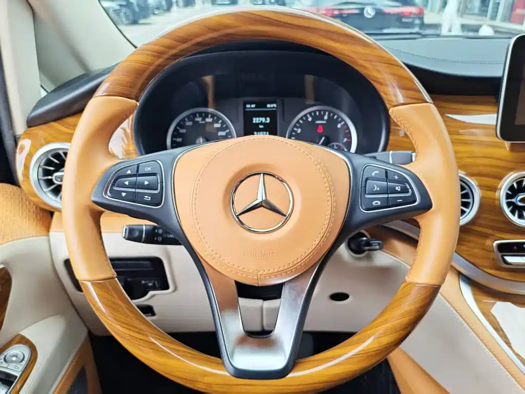 Mercedes-Benz Vito — миниатюра 13