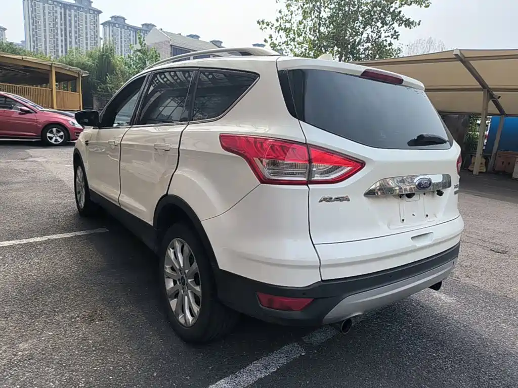 Ford Kuga — миниатюра 5