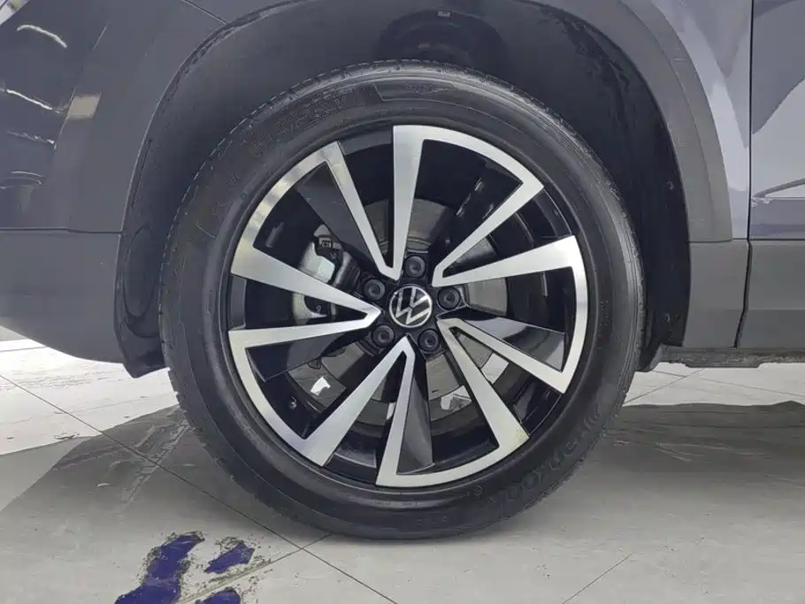 Volkswagen Tharu — миниатюра 6