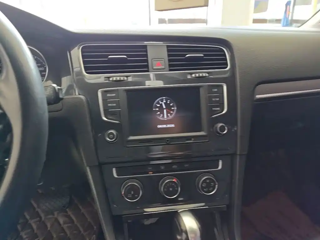 Volkswagen Golf — миниатюра 13