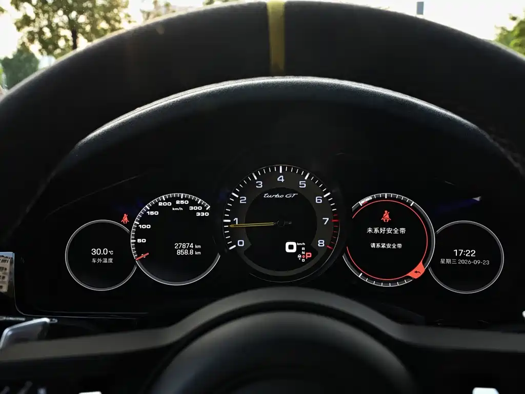 Porsche Cayenne — миниатюра 6