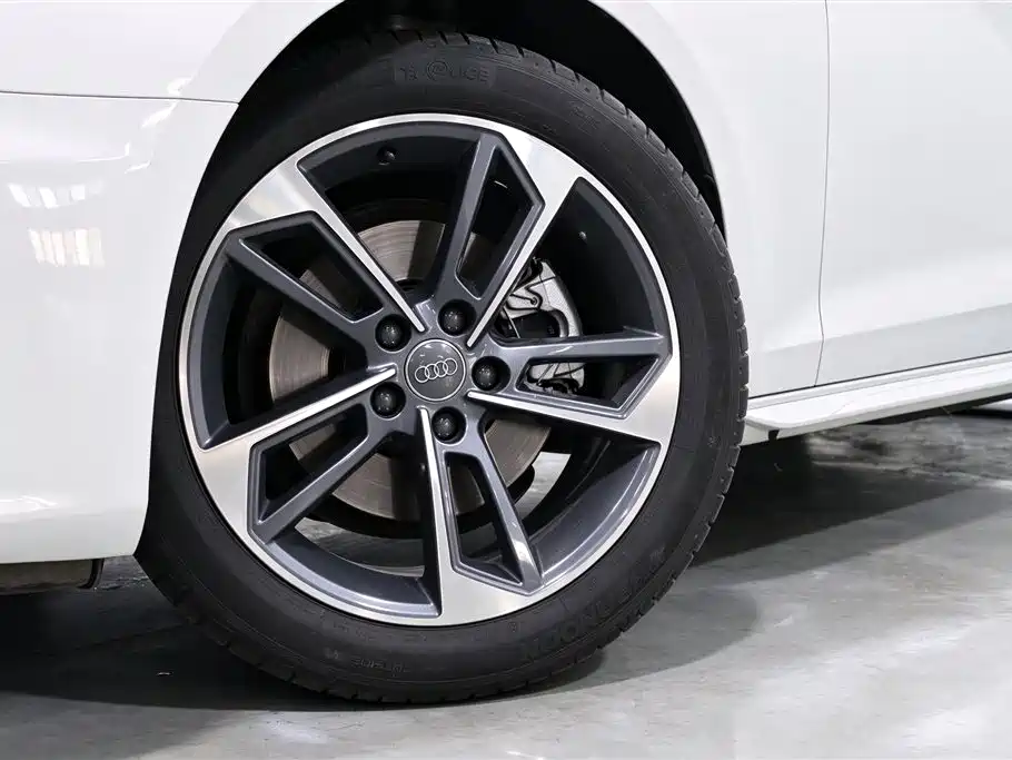 Audi A4L — миниатюра 13