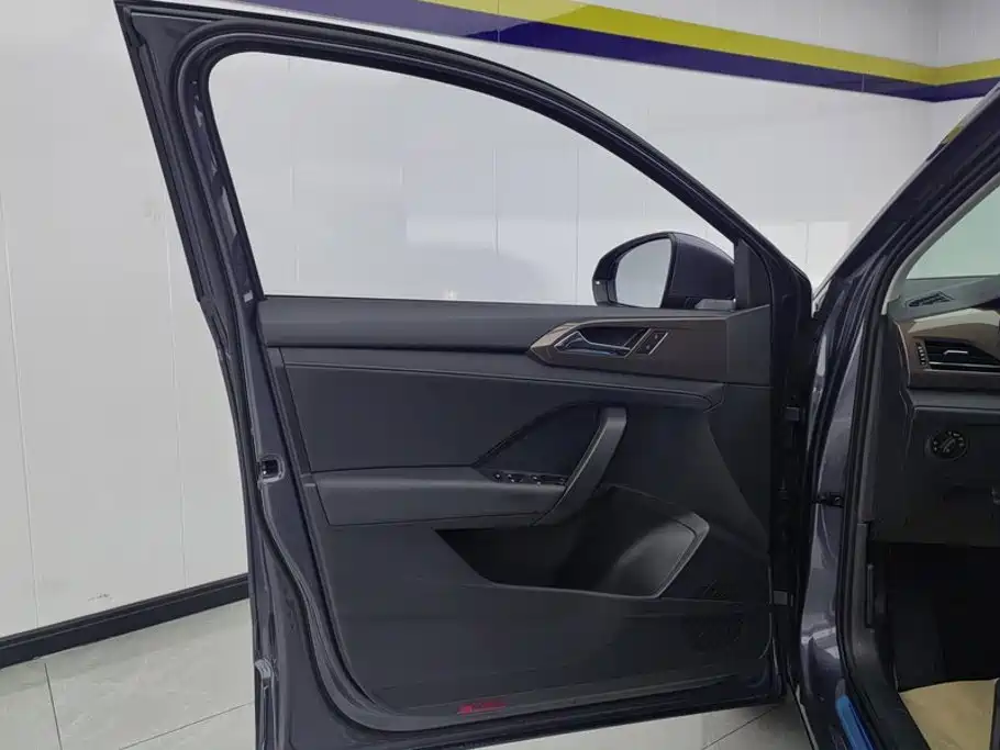 Volkswagen Tharu — миниатюра 7