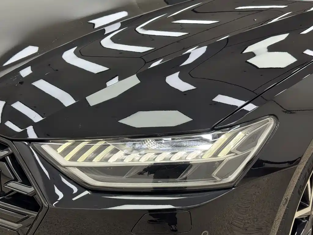 Audi A7L — миниатюра 8