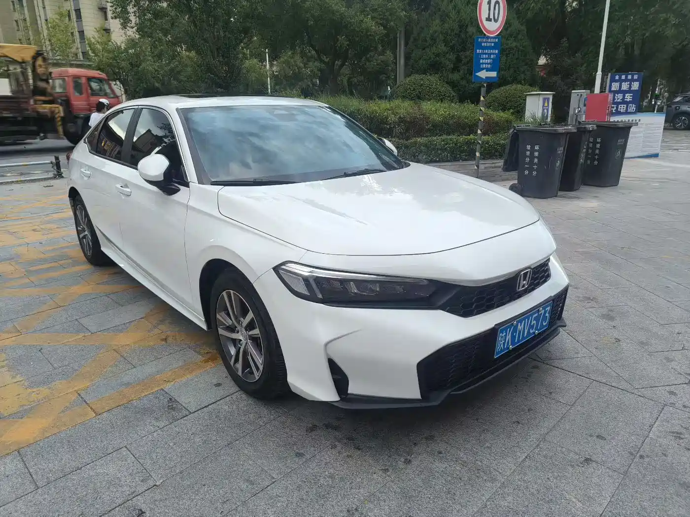 Honda Civic id 4659692 из Китая 19