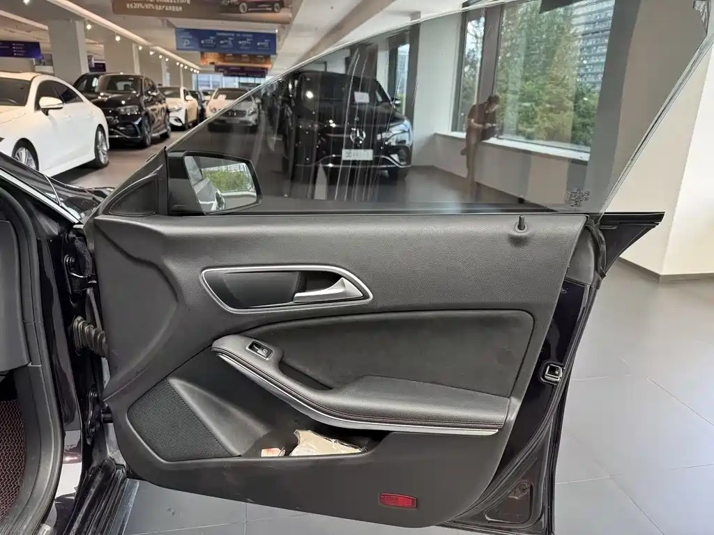 Mercedes-Benz CLA (Import) — миниатюра 14