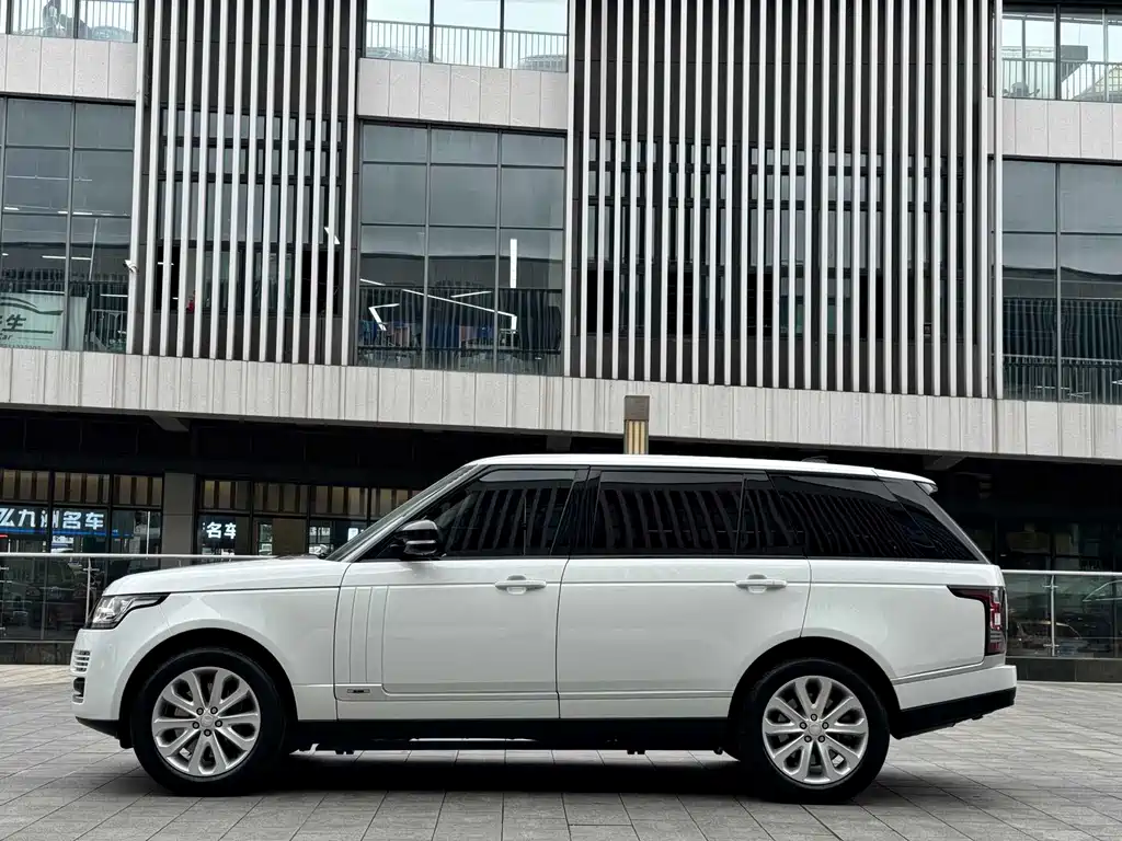 Land Rover Range Rover — миниатюра 5
