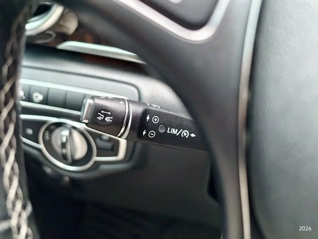 Mercedes-Benz V-Class — миниатюра 17