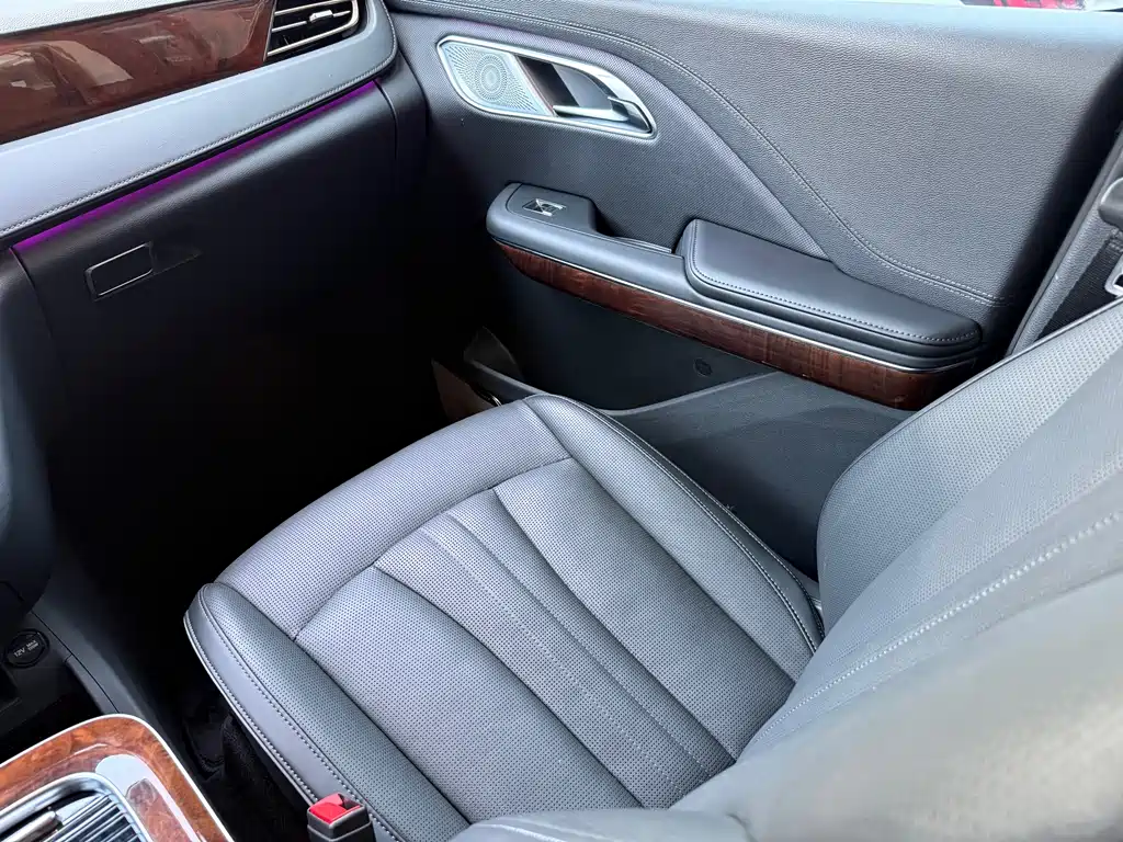 Hongqi Hongqi HQ9 PHEV — миниатюра 15