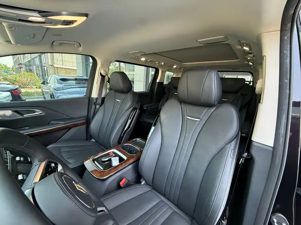 Hongqi Hongqi HQ9 PHEV — миниатюра 25