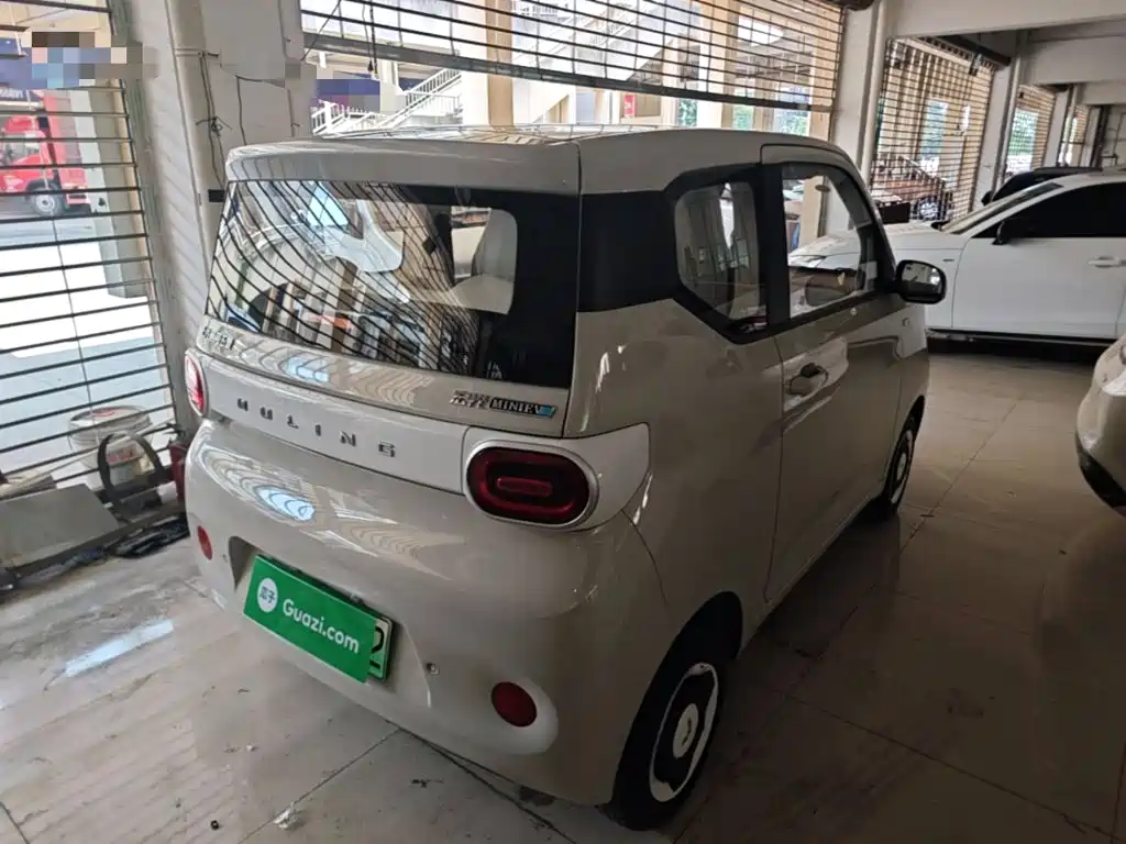 Wuling MINIEV — миниатюра 7