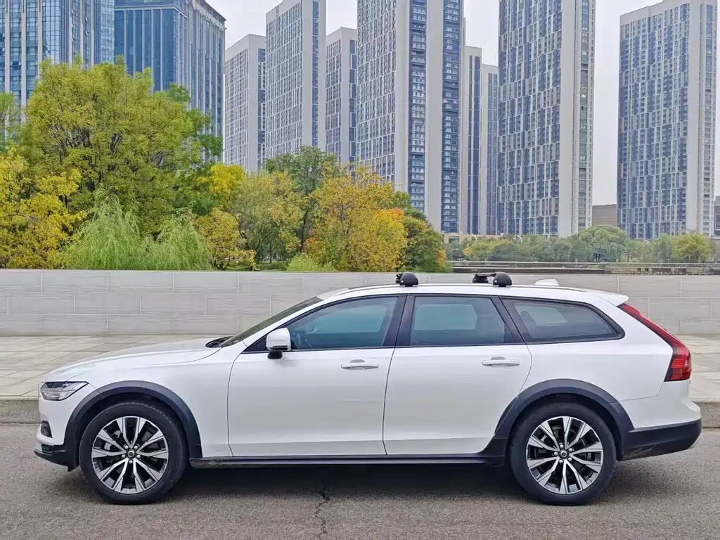 Volvo V90 — миниатюра 3