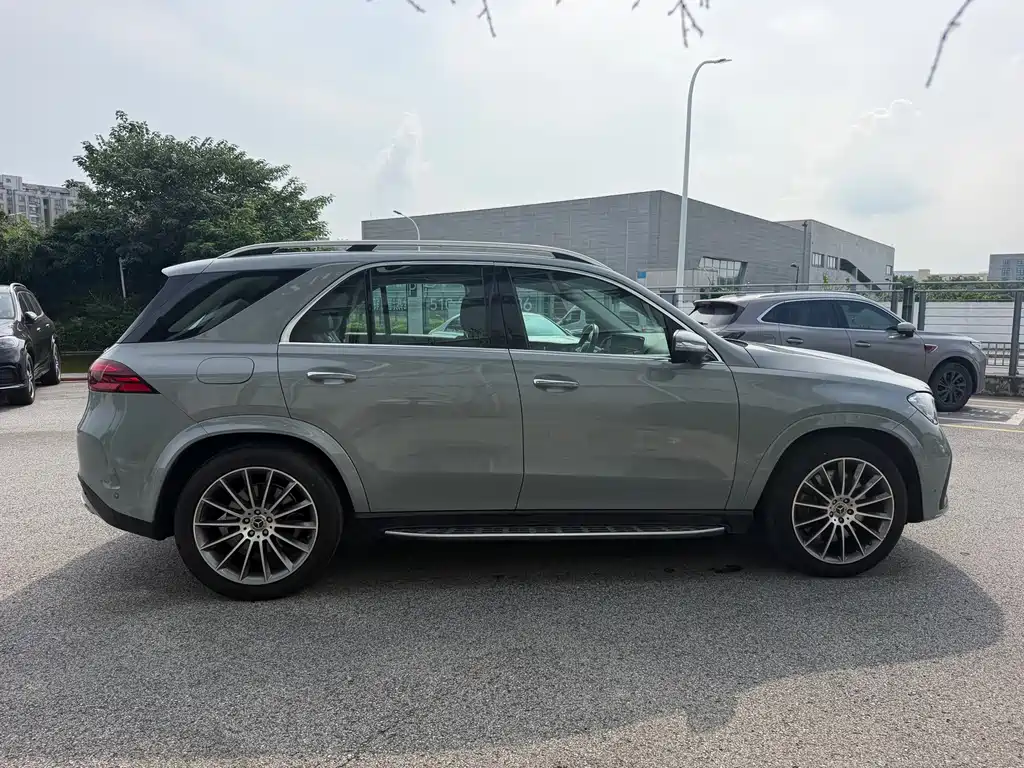 Mercedes-Benz GLE (Import) — миниатюра 19