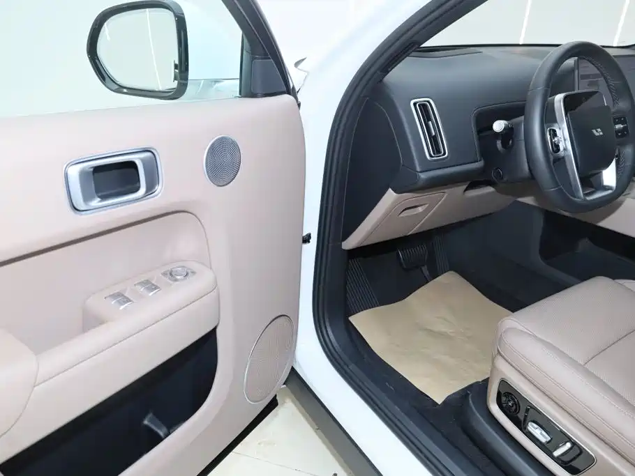Li Auto Li L8 — миниатюра 10