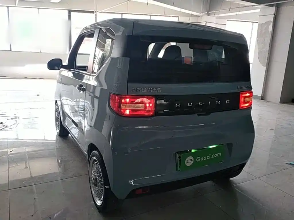 Wuling MINIEV — миниатюра 5