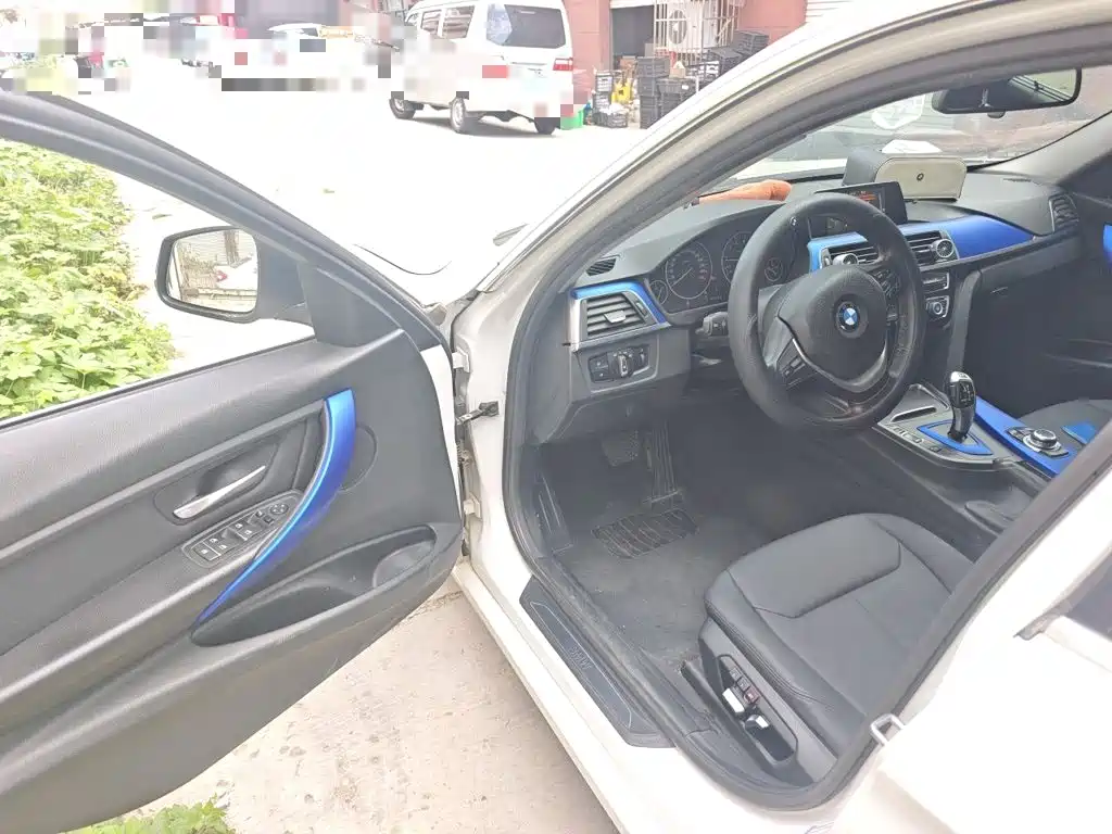 BMW 3 Series — миниатюра 14