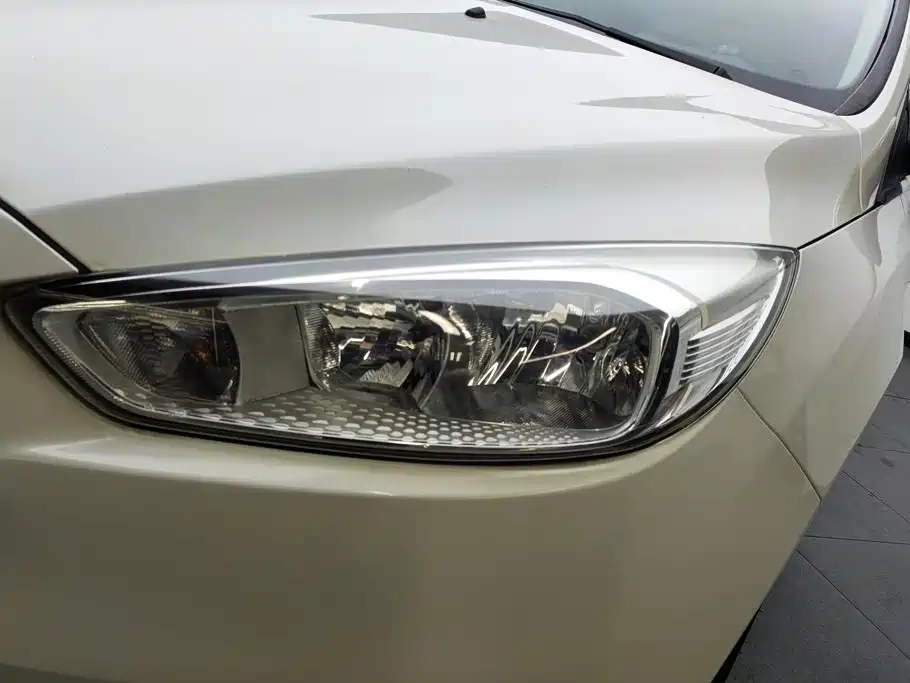 Ford Focus — миниатюра 5
