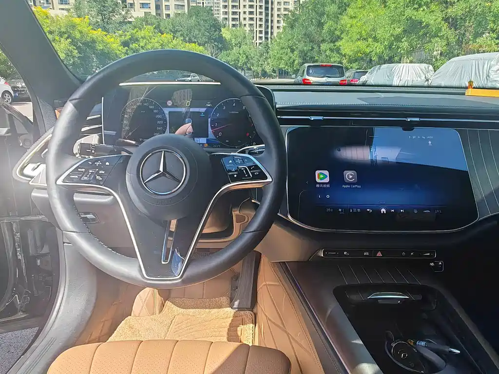 Mercedes-Benz E-Class — миниатюра 20