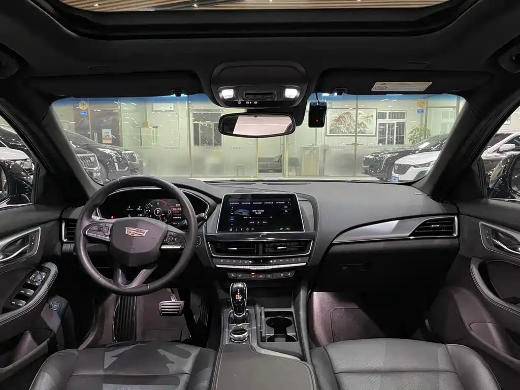 Cadillac CT5 — миниатюра 7