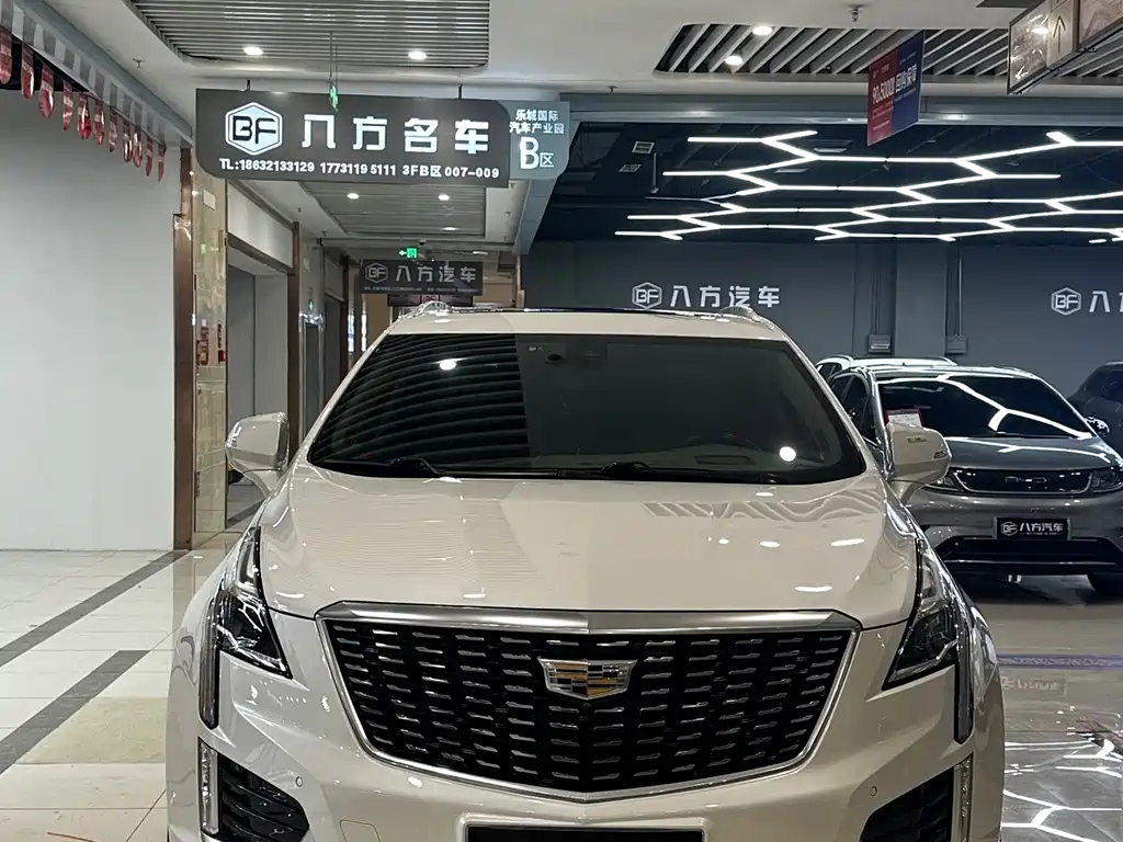 CADILLAC XT5