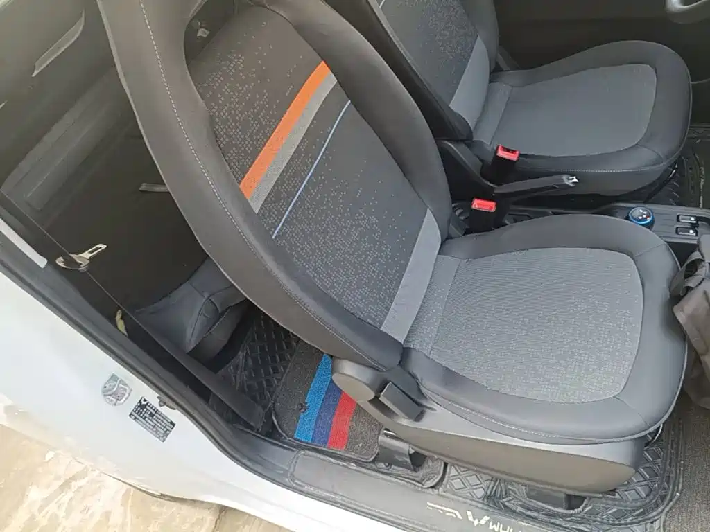 Wuling MINIEV — миниатюра 25