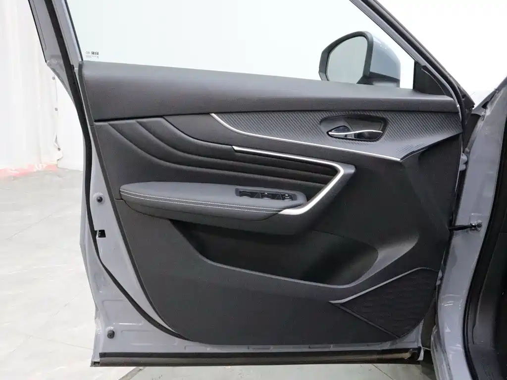 Venucia V — миниатюра 10