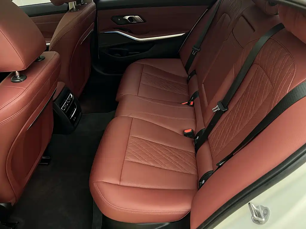 BMW 3 Series — миниатюра 7