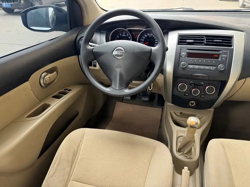 Nissan Livina — миниатюра 14
