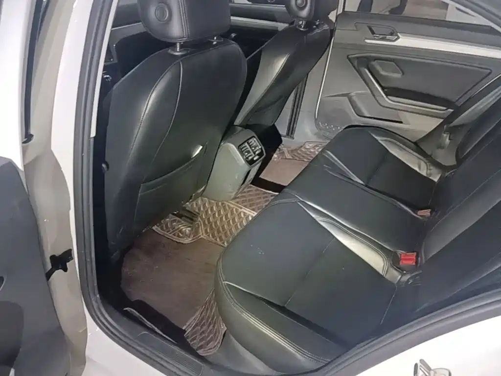 Volkswagen Lamando — миниатюра 17